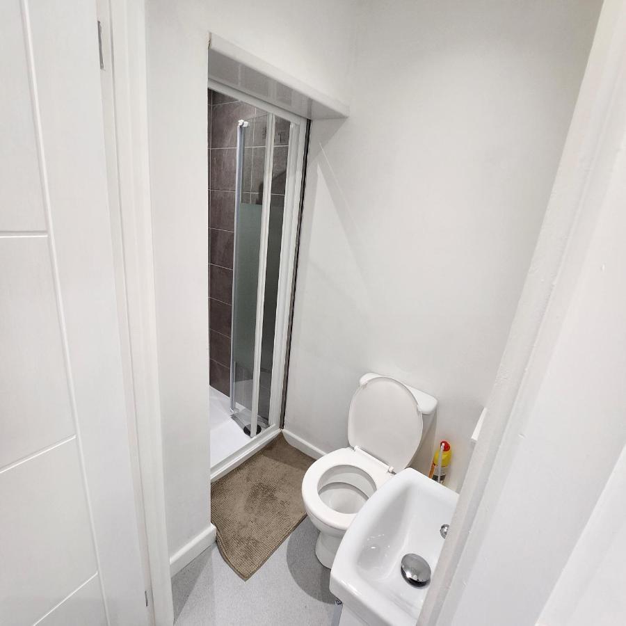 Comfy Diamond Ensuite Room Maidstone With Free Parking And Speedy Wifi Kültér fotó